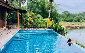 Nanai Resort Salakphet